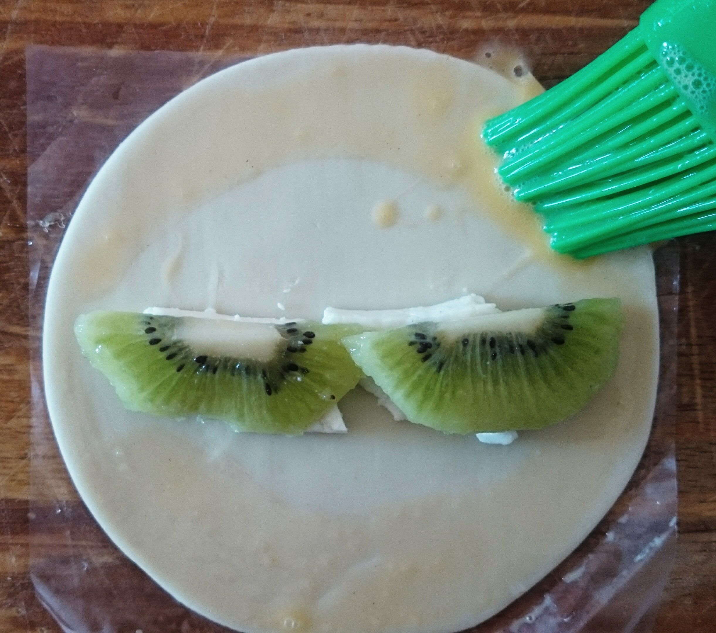 Empanadillas de kiwi y queso 